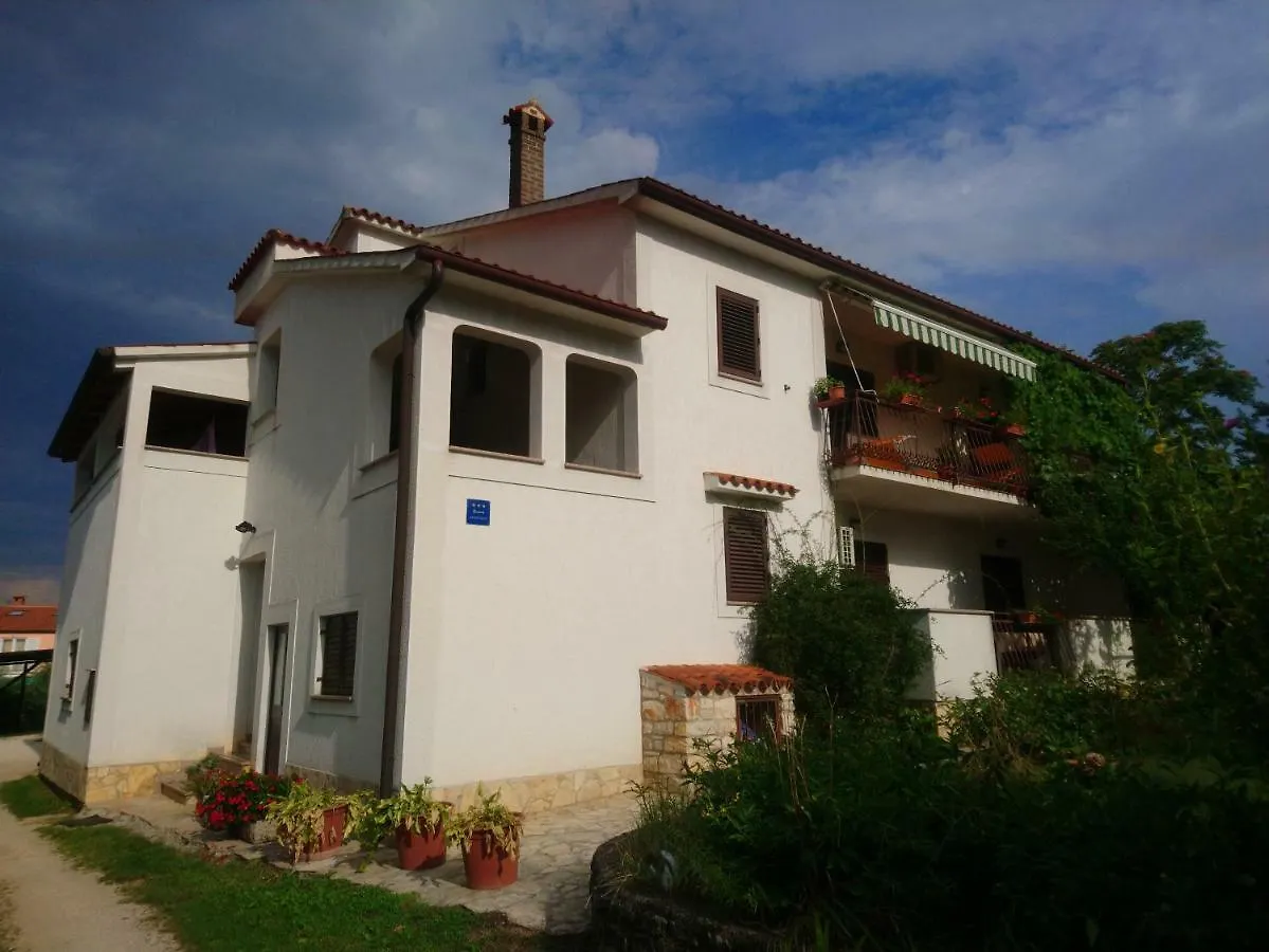 Apartman Dino Tar-Vabriga